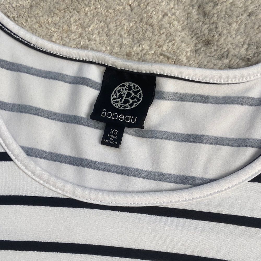 ✨5 for $15✨ Striped Ruffle Sleeve Top - Blue and White - Picture 5 of 8